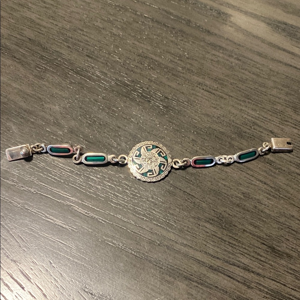 Silver & Malachite Bracelet with Intricate Medallion!!